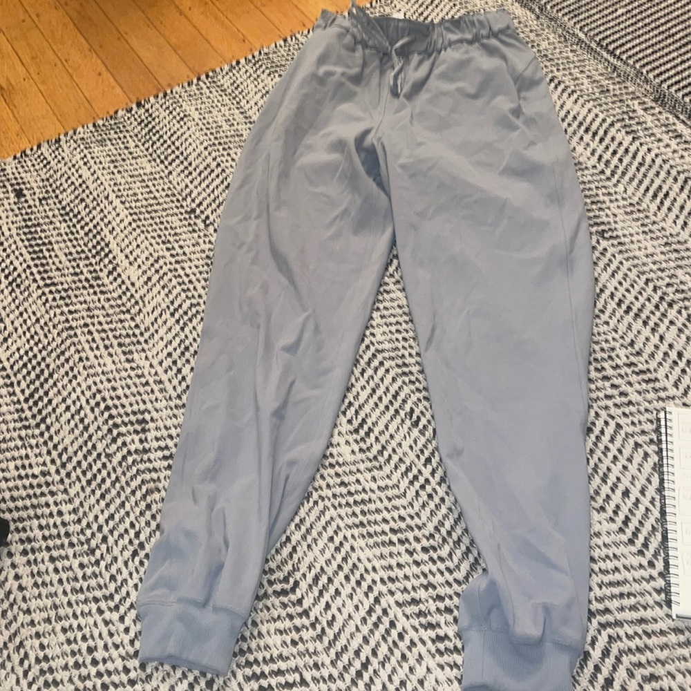 Almost new pair of Lululemon joggers